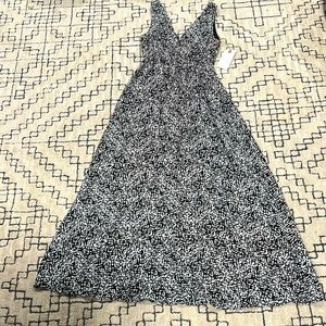 🔥NWT🔥 Leith flowy maxi dress. Size xs